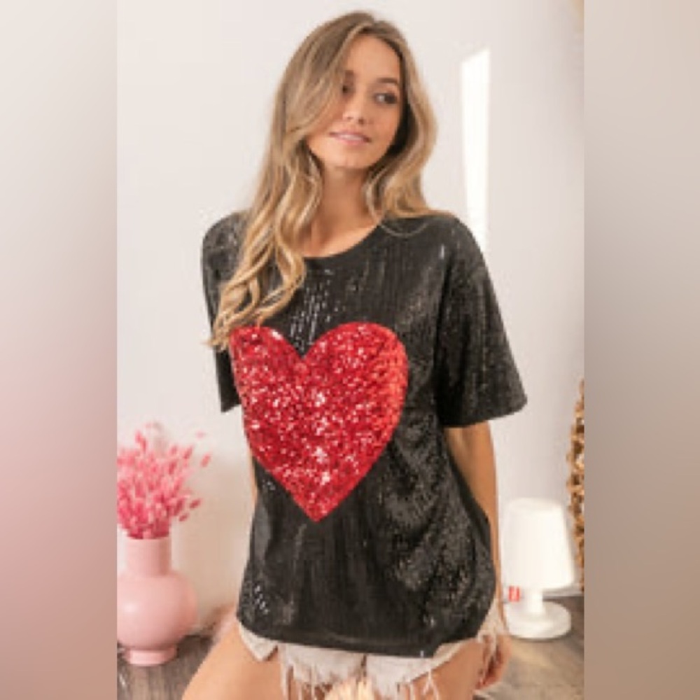 🧨45. NWT BiBi Red Heart on Black Sequined Tee - Picture 2 of 5